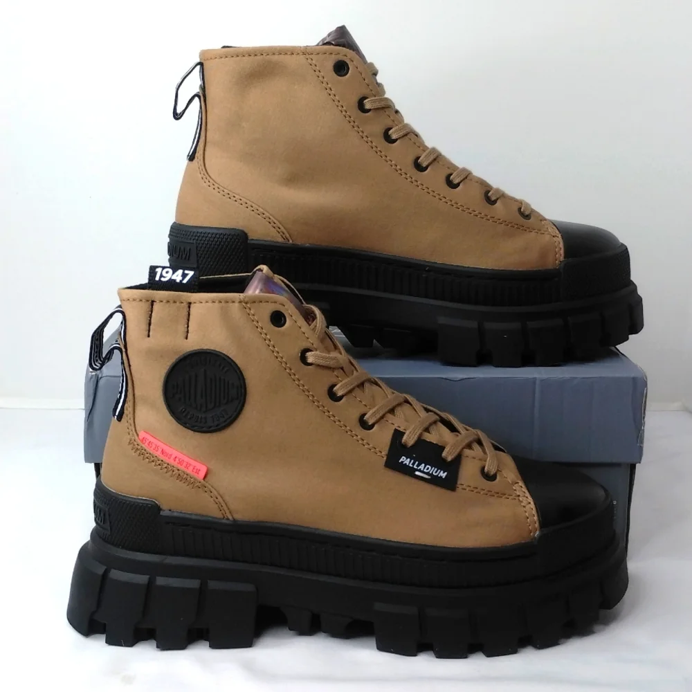 NIB Palladium Revolt HI TX Olive 97242-307-M Hi Top Sneakers Hiking Boots